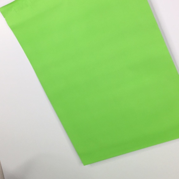 25 10X13 Neon Green Poly Mailers PRICE IS FIRM - Picture 7 of 8